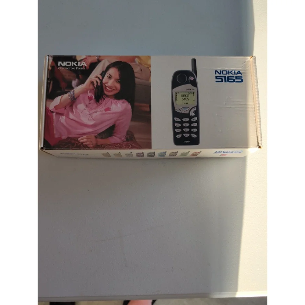 Nokia 5165 - Cellular Phone With Accessories and original Box US Cellular